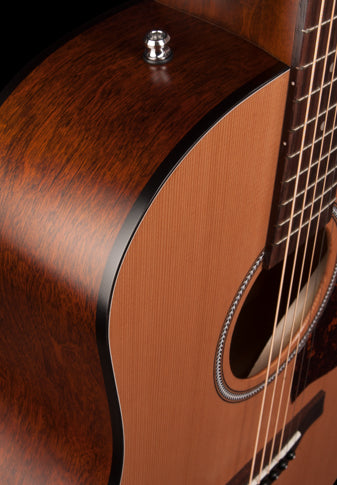 Seagull S6 Cedar Original Slim Acoustic Guitar